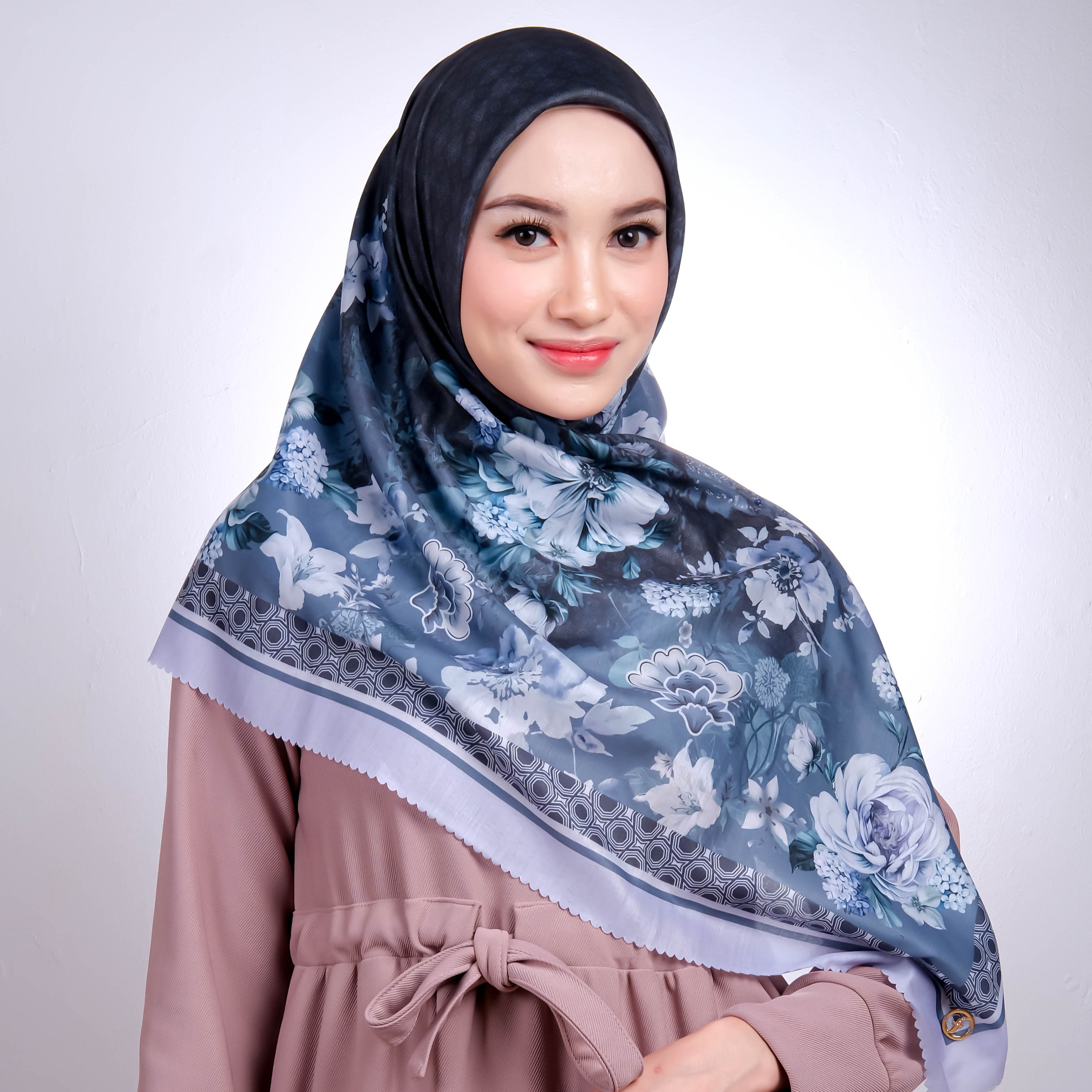 Jilbab Segiempat Voal Premium Digital Print Forall - AMORE